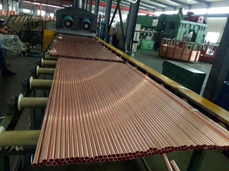 銅管生產(chǎn)現場(chǎng)-大口徑直管下料機